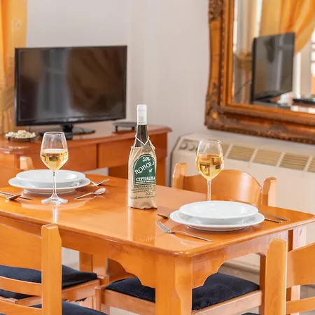 Odysseus Palace Apart-hotel