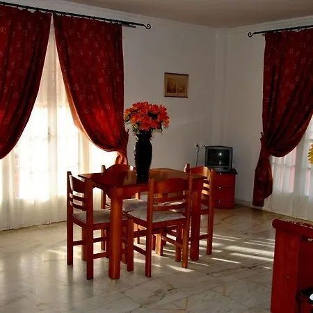 Apart-hotel Odysseus Palace 4*