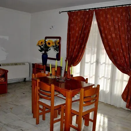 Odysseus Palace Apart-hotel 4*
