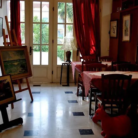 Odysseus Palace Apart-hotel 4*