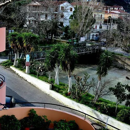 Odysseus Palace Apart-hotel