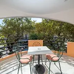 Odysseus Palace Ξενοδοχείο με διαμερίσματα Πόρος
