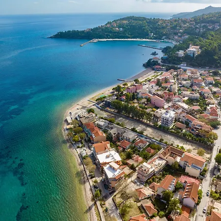 Odysseus Palace شقة فندقية بوروس