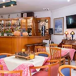 Odysseus Palace Apart-hotel Poros (Kefalonia)