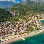 Odysseus Palace شقة فندقية