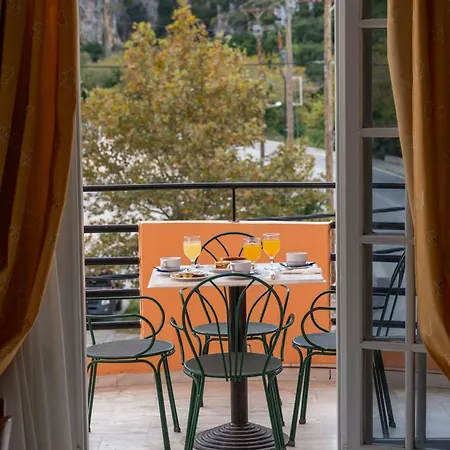 Hotel apartamentowy Odysseus Palace Poros (Kefalonia)