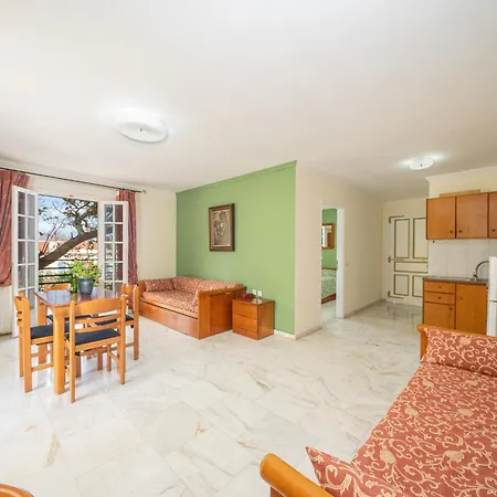 Hotel apartamentowy Odysseus Palace