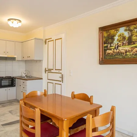 Aparthotel Odysseus Palace