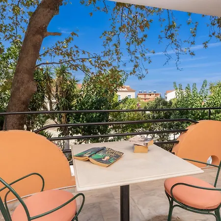 Odysseus Palace Aparthotel 4*