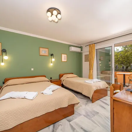 Aparthotel Odysseus Palace Poros (Kefalonia)