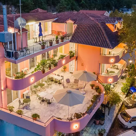 Aparthotel Odysseus Palace 4*