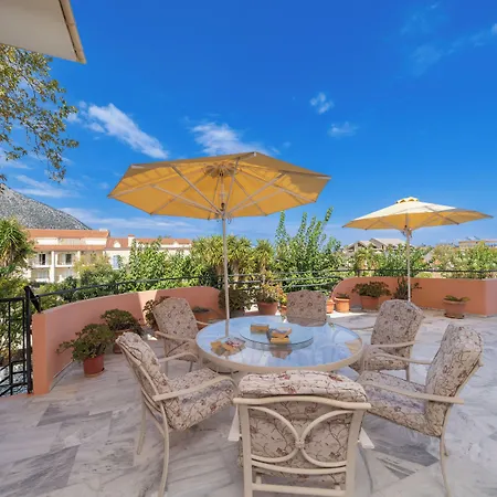 Odysseus Palace 4* Poros (Kefalonia)