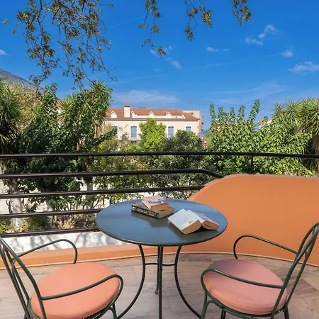 Aparthotel Odysseus Palace Poros (Kefalonia)