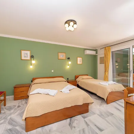 Odysseus Palace 4* Poros (Kefalonia)