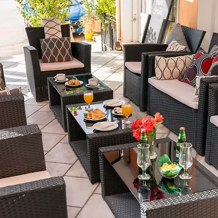 Aparthotel Odysseus Palace Poros (Kefalonia)