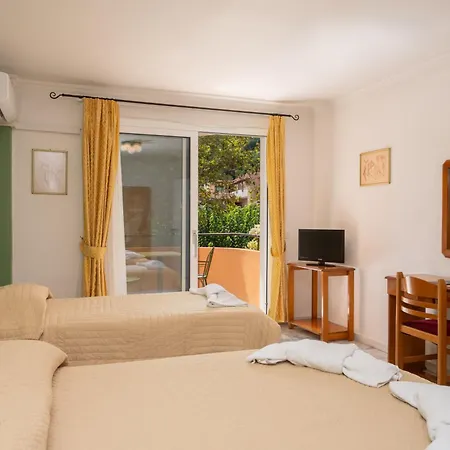 Odysseus Palace Aparthotel Poros (Kefalonia)