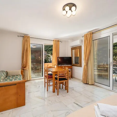 Aparthotel Odysseus Palace