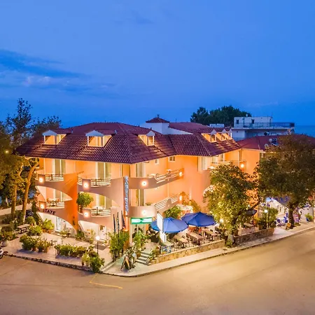 Odysseus Palace 3* Poros (Kefalonia)